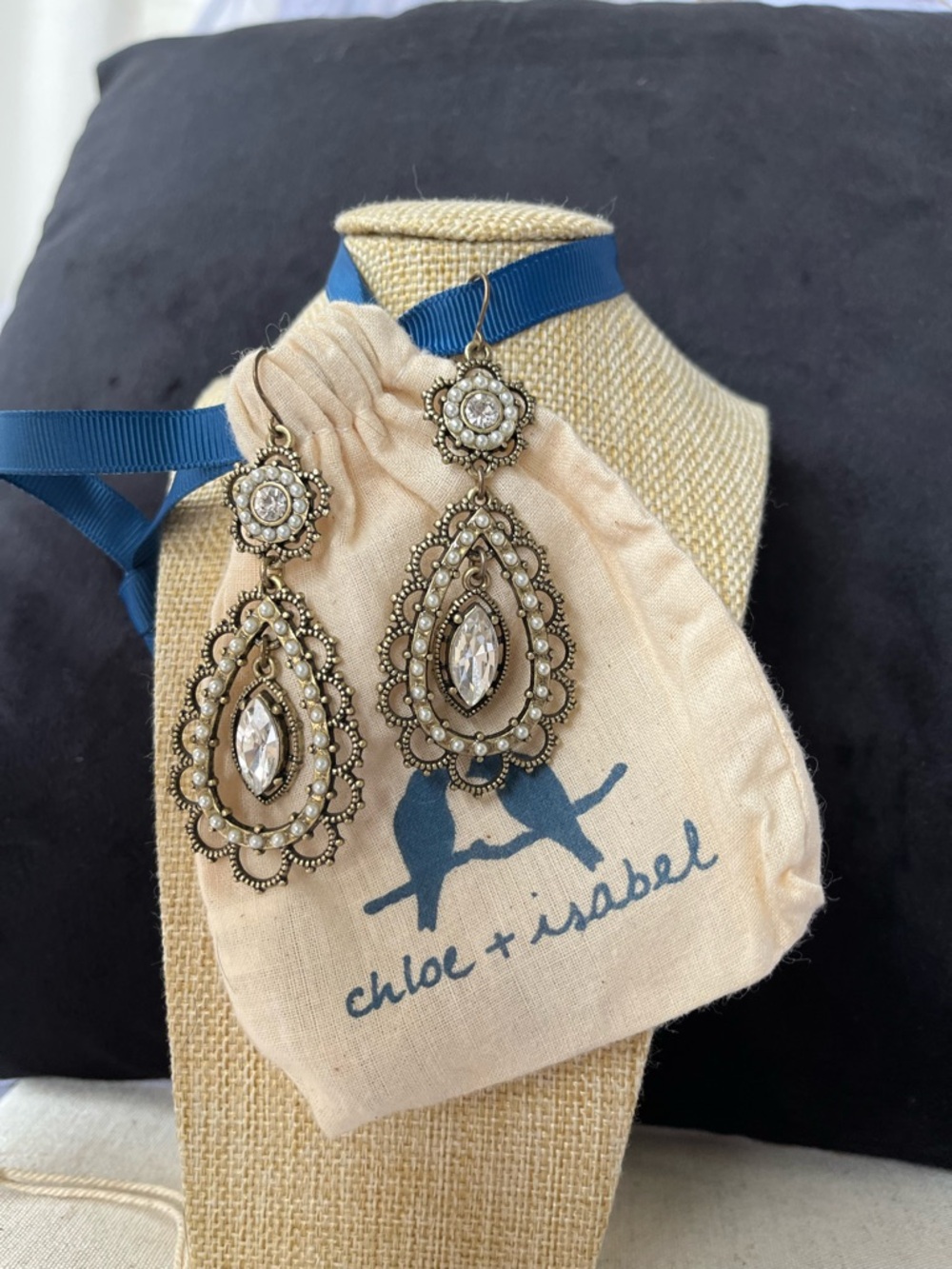 Chloe + Isabel 💙💛 ICONIC Filigree Earrings Clear Crystals New w/ Original Pouch - Picture 7 of 7